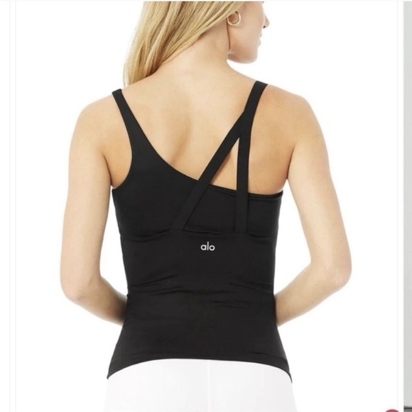 Alo Repose tanktop w built in bra ribbed scoop - Picture 1 of 8